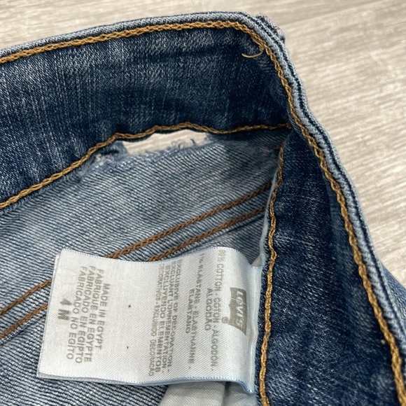 D- Levi’s Slender Straight 526 Jeans - Picture 4 of 9